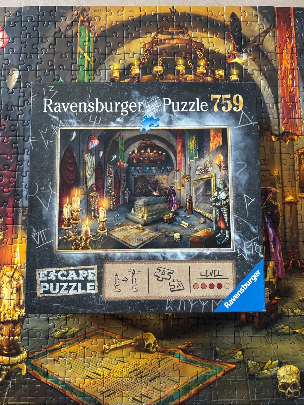 Ravensburger Escape Puzzle: Vampire Castle - Complete